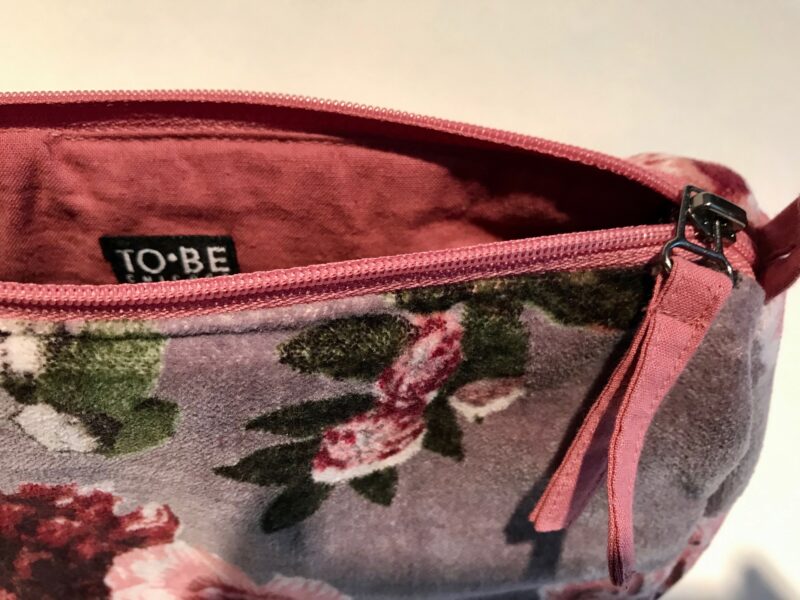 Rome Pouch Beet Red - Image 3