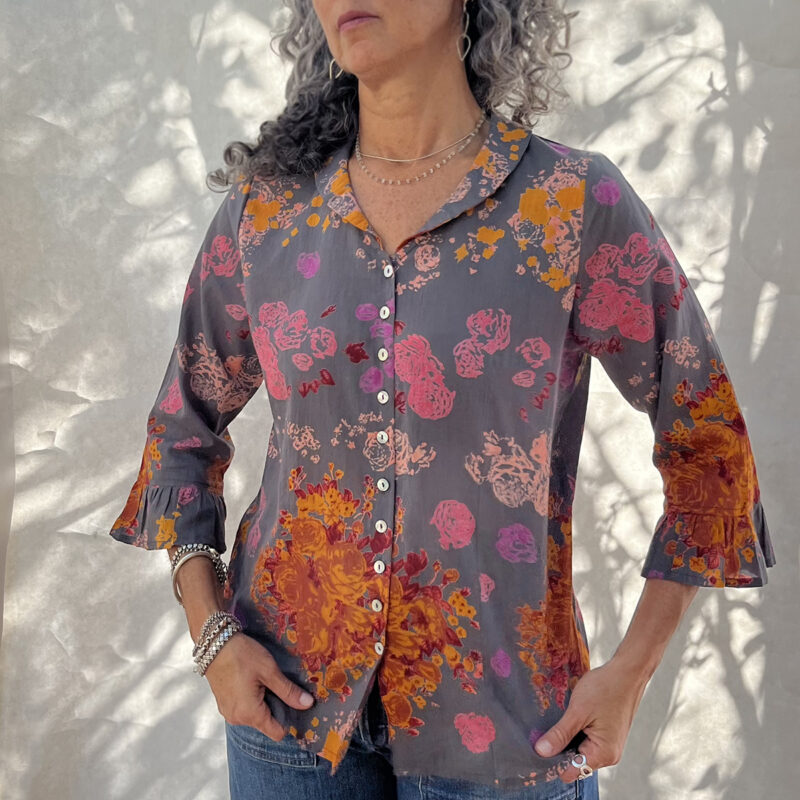 Paris Blouse Big Roses Charcoal - Image 2