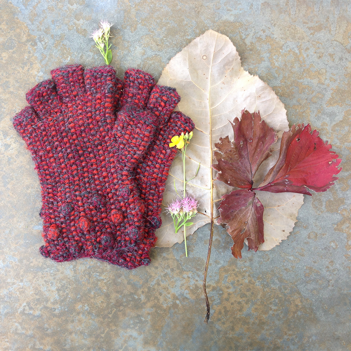 sweet-pea-fingerless-gloves-red